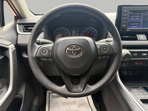 Used 2022 Toyota RAV4 XLE AWD/4WD image 15
