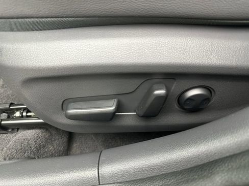 Certified 2022 Hyundai Ioniq Limited image 12