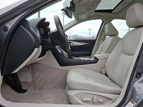 Used 2019 INFINITI Q50 Luxe w/ Essential Package (3.0T Luxe) image 23