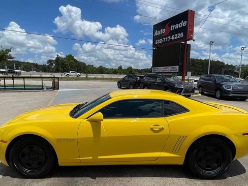 Used 2012 Chevrolet Camaro LS RWD image 5