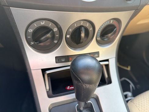 Used 2011 MAZDA MAZDA3 i Touring image 21