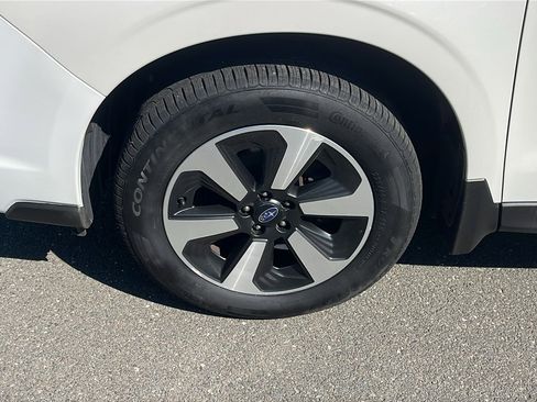 Used 2018 Subaru Forester 2.5i Limited AWD/4WD image 9
