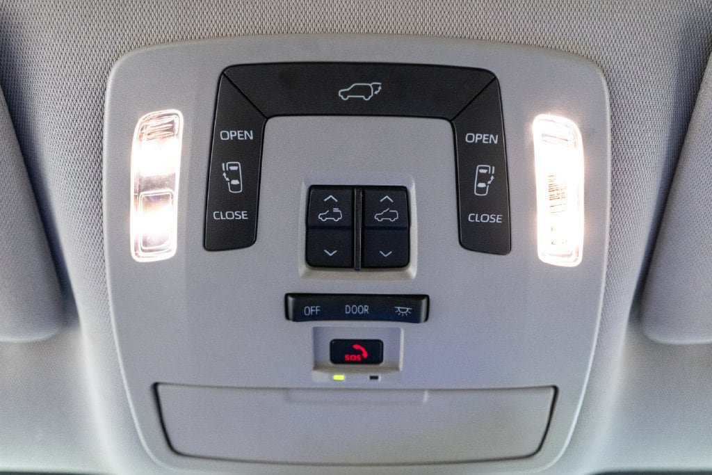 Used 2025 Toyota Sienna XLE FWD image 27