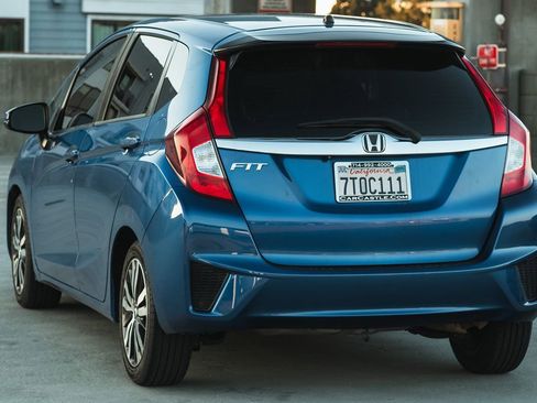 Used 2016 Honda Fit EX image 11