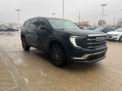 Used 2025 GMC Acadia Elevation image 4