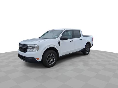 Used 2023 Ford Maverick XLT image 4