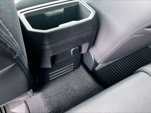 Used 2025 Toyota Tacoma SR5 image 33