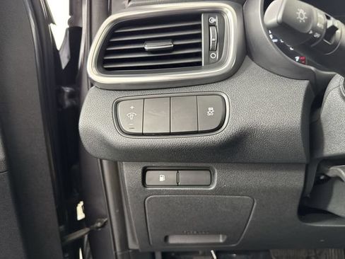 Used 2017 Kia Sorento EX AWD/4WD image 13