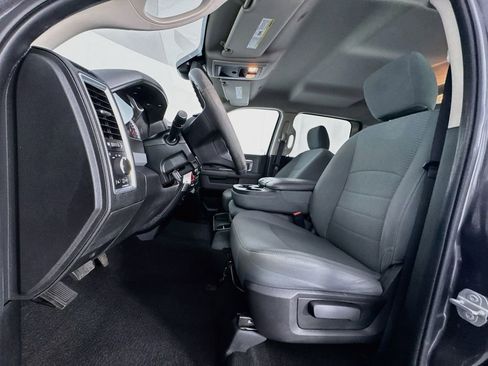 Used 2018 RAM 1500 Classic SLT AWD/4WD image 12