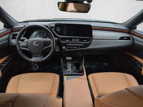 Used 2025 Lexus ES 300h w/ Premium Package FWD image 19