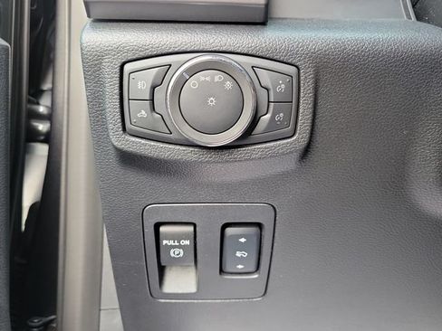 Used 2017 Ford F150 XLT w/ Equipment Group 302A Luxury RWD image 15