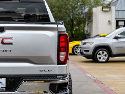 Used 2021 GMC Sierra 1500 SLE w/ X31 Off-Road Package AWD/4WD image 44