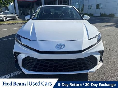 Used 2025 Toyota Camry SE FWD image 23