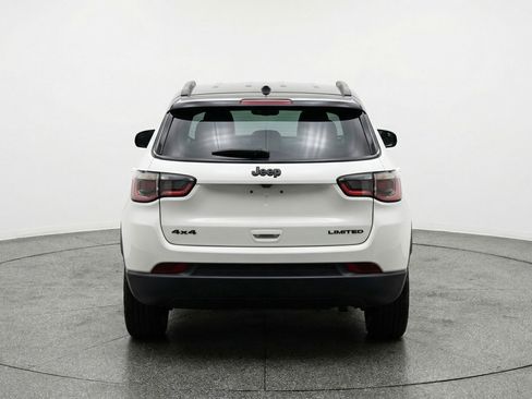 Used 2025 Jeep Compass Trailhawk image 7