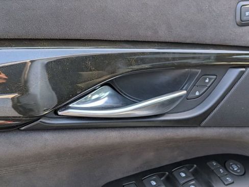 Used 2020 Cadillac Escalade Platinum image 13