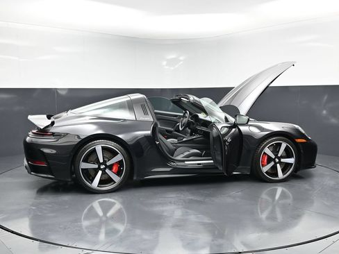 Certified 2026 Porsche 911 Targa 4S AWD/4WD image 31