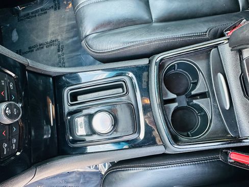 Used 2019 Chrysler 300 S image 20