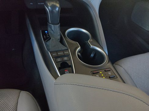 Used 2021 Toyota Camry XLE w/ Navigation Upgrade Package FWD image 26