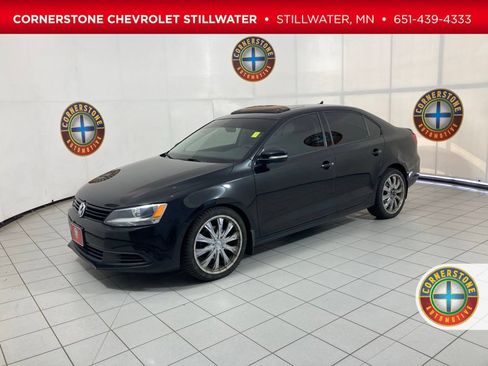 Used 2012 Volkswagen Jetta SE FWD image 1