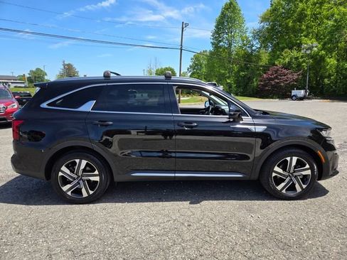 Used 2023 Kia Sorento EX w/ Panoramic Sunroof Package AWD/4WD image 12