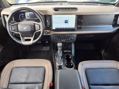 Used 2022 Ford Bronco Wildtrak image 10