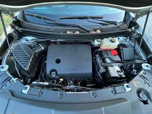 Used 2022 Chevrolet Traverse LS w/ Midnight/Sport Edition image 11