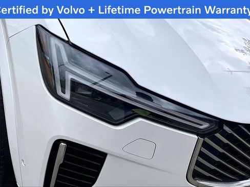 Certified 2025 Volvo XC90 B5 Plus image 40