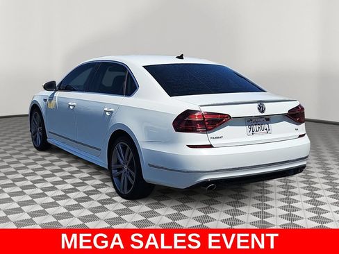 Used 2017 Volkswagen Passat 1.8T R-Line w/ R-Line Lighting Package FWD image 5