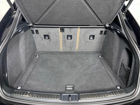 Certified 2023 Porsche Macan Turbo AWD/4WD image 17