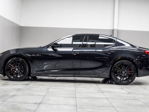 Used 2022 Maserati Ghibli Modena RWD image 10
