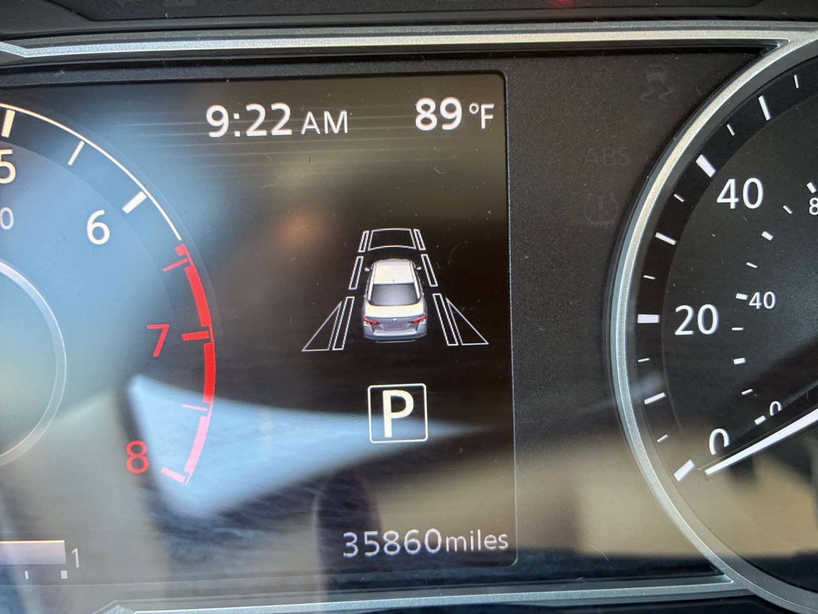 Used 2025 Nissan Versa SV FWD image 37