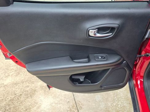 Used 2019 Jeep Compass Limited image 20