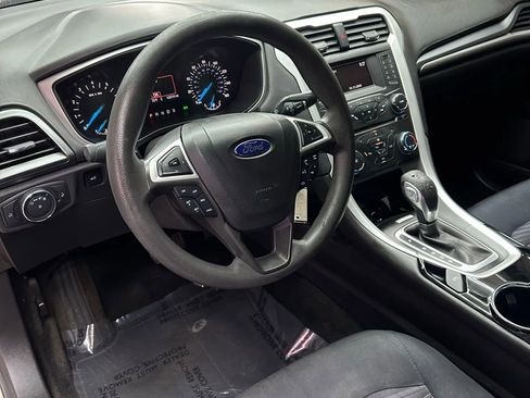 Used 2016 Ford Fusion SE image 12