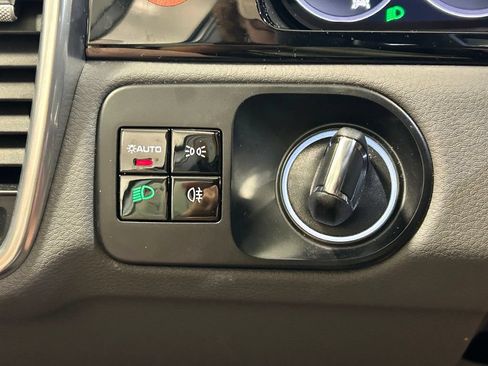 Certified 2020 Porsche Cayenne AWD/4WD image 13
