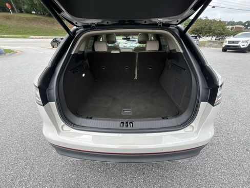 Used 2020 Lincoln Nautilus Reserve AWD/4WD image 28