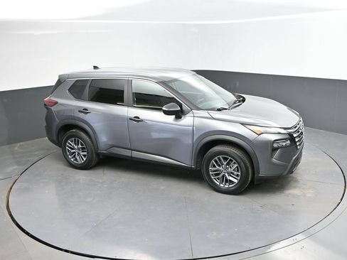 Used 2024 Nissan Rogue S AWD/4WD image 26