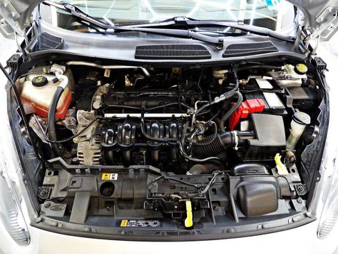 Used 2019 Chrysler Pacifica Touring-L FWD image 27