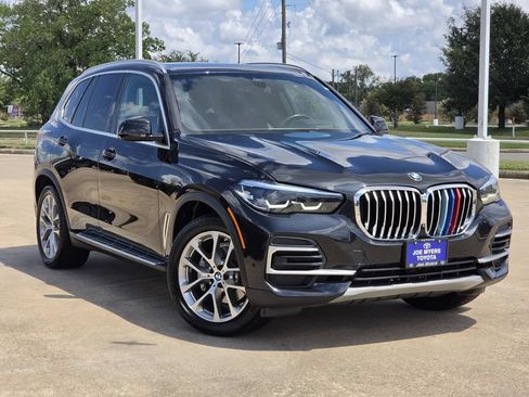 Used 2023 BMW X5 sDrive40i RWD image 2