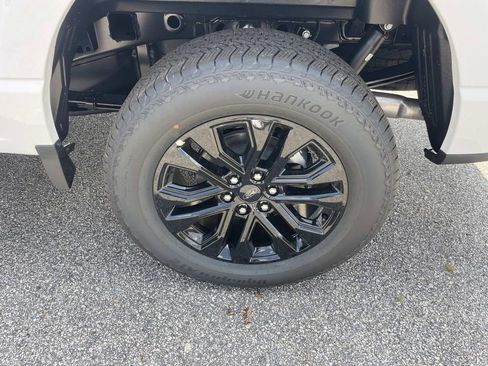 New 2025 Ford F150 Lariat w/ Equipment Group 501A Mid image 21