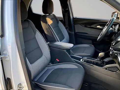 Used 2023 Chevrolet TrailBlazer LT w/ Convenience Package image 27
