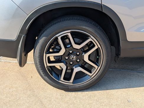 Used 2023 Honda Passport Elite image 3