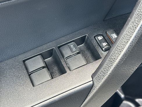 Used 2018 Toyota Corolla XLE image 13