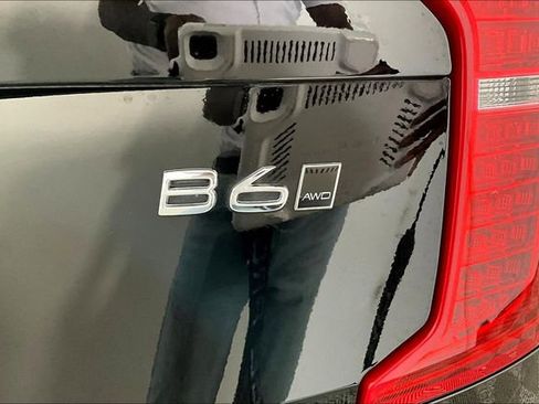 Used 2023 Volvo XC90 B6 Ultimate w/ Protection Package Premier image 14