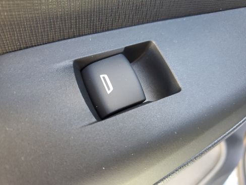 New 2025 Buick Envista Avenir image 12