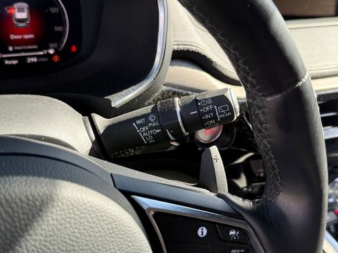 Used 2023 Acura MDX SH-AWD w/ Advance Package image 26