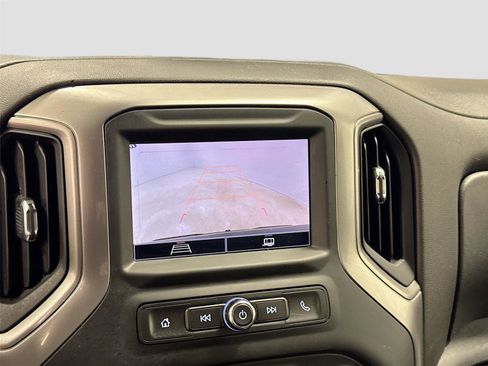 Used 2022 Chevrolet Silverado 1500 Custom image 12