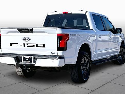 Used 2025 Ford F150 Lightning Flash image 12