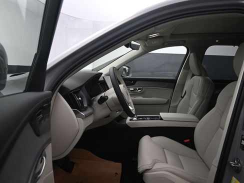 New 2026 Volvo XC90 B6 Ultra image 11