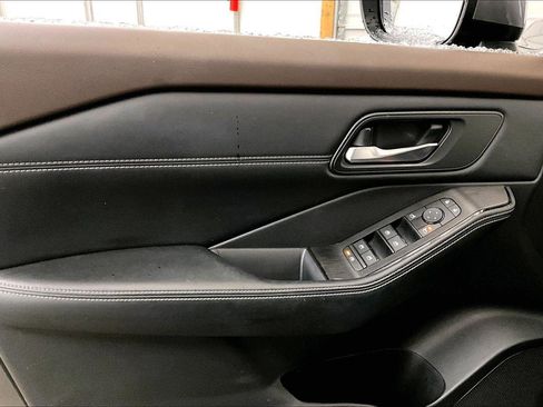 Used 2023 Nissan Rogue SV w/ SV Premium B Package image 22