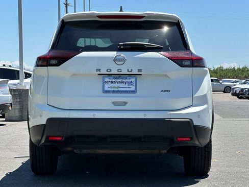 Certified 2024 Nissan Rogue S AWD/4WD image 5